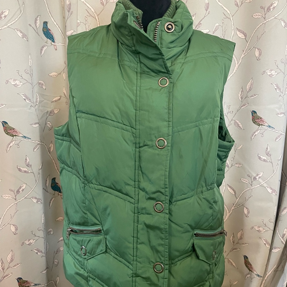 Women’s Charter Club XL green puffer Vest Holidays button zip